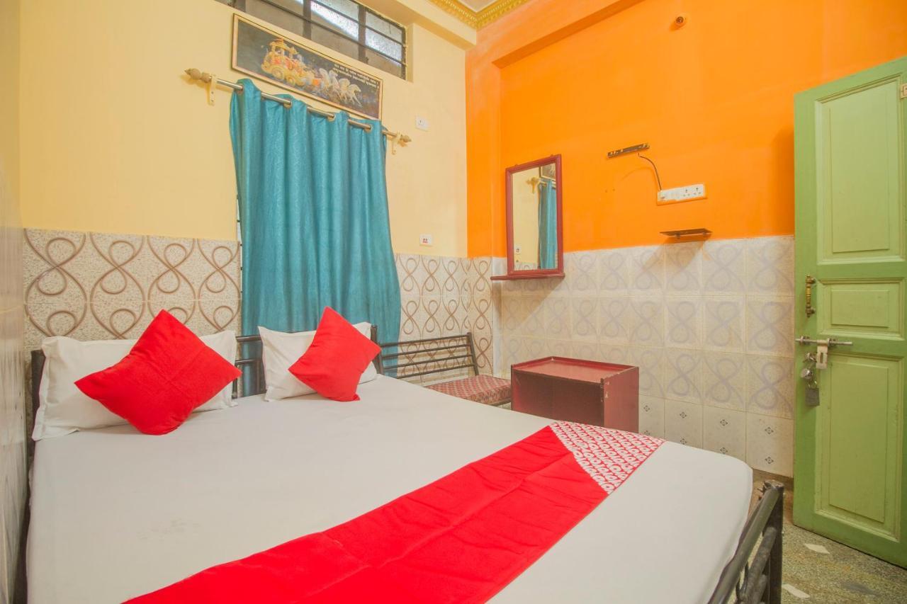 Oyo 63951 Maa Sarada Lodge Siliguri Exterior foto